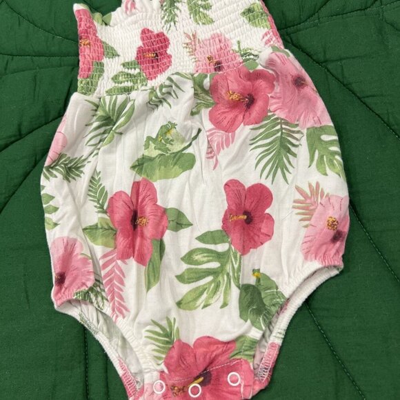 Angel Dear Bamboo 6-12M Hibiscus Frog Smocked Bubble Romper - Picture 3 of 5